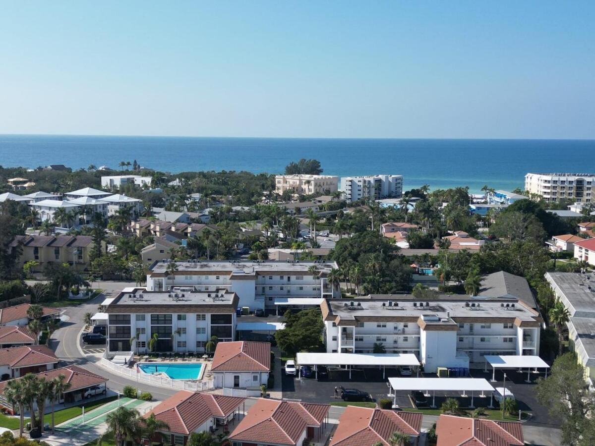 2 Bed 2 Bath Centrally Located On Siesta Key ซาราโซตา ภายนอก รูปภาพ