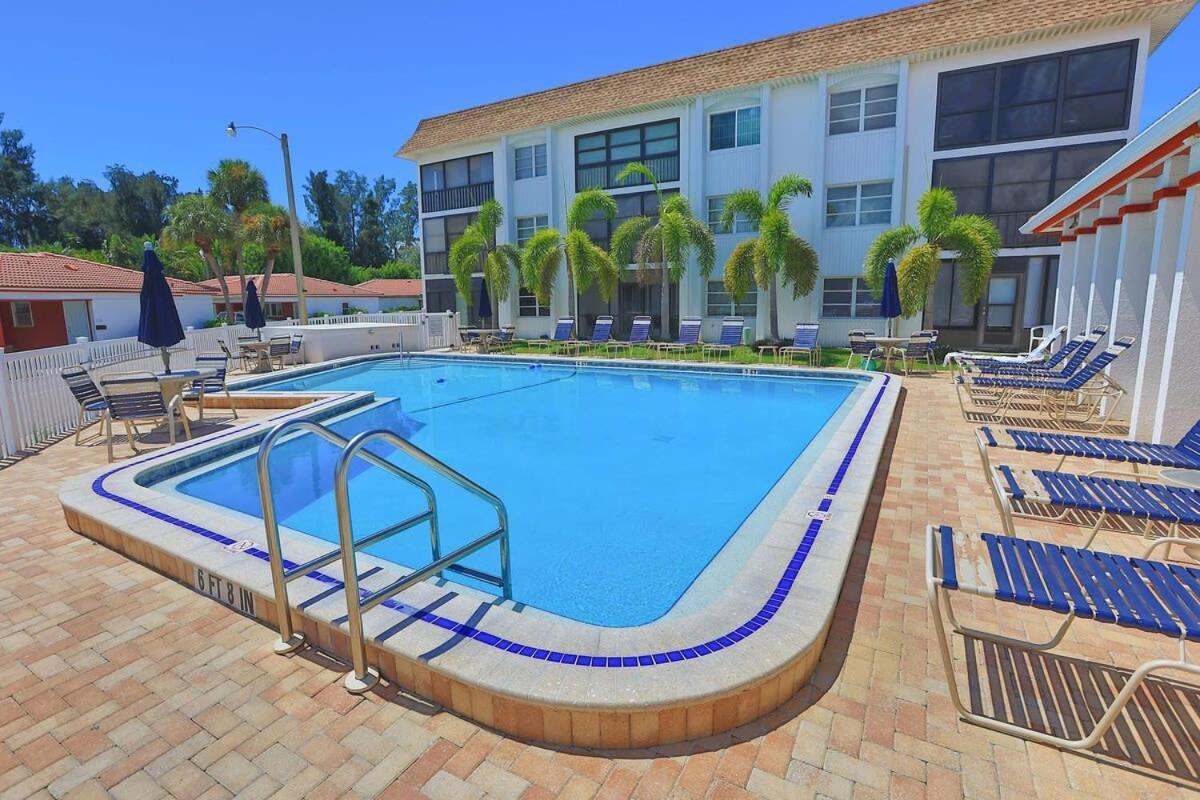 2 Bed 2 Bath Centrally Located On Siesta Key ซาราโซตา ภายนอก รูปภาพ